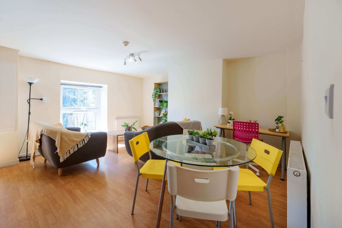F1 345 Crookesmoor Road - 1 Bed Apartment Image 2